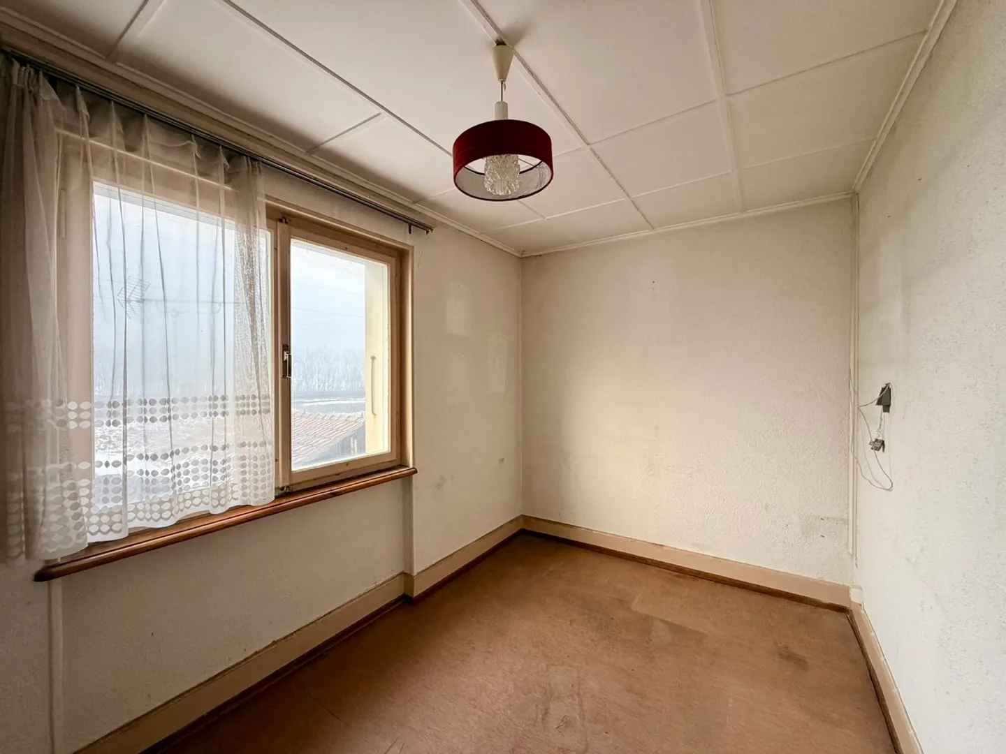 "House to be completely renovated" - Photo 10 of 13