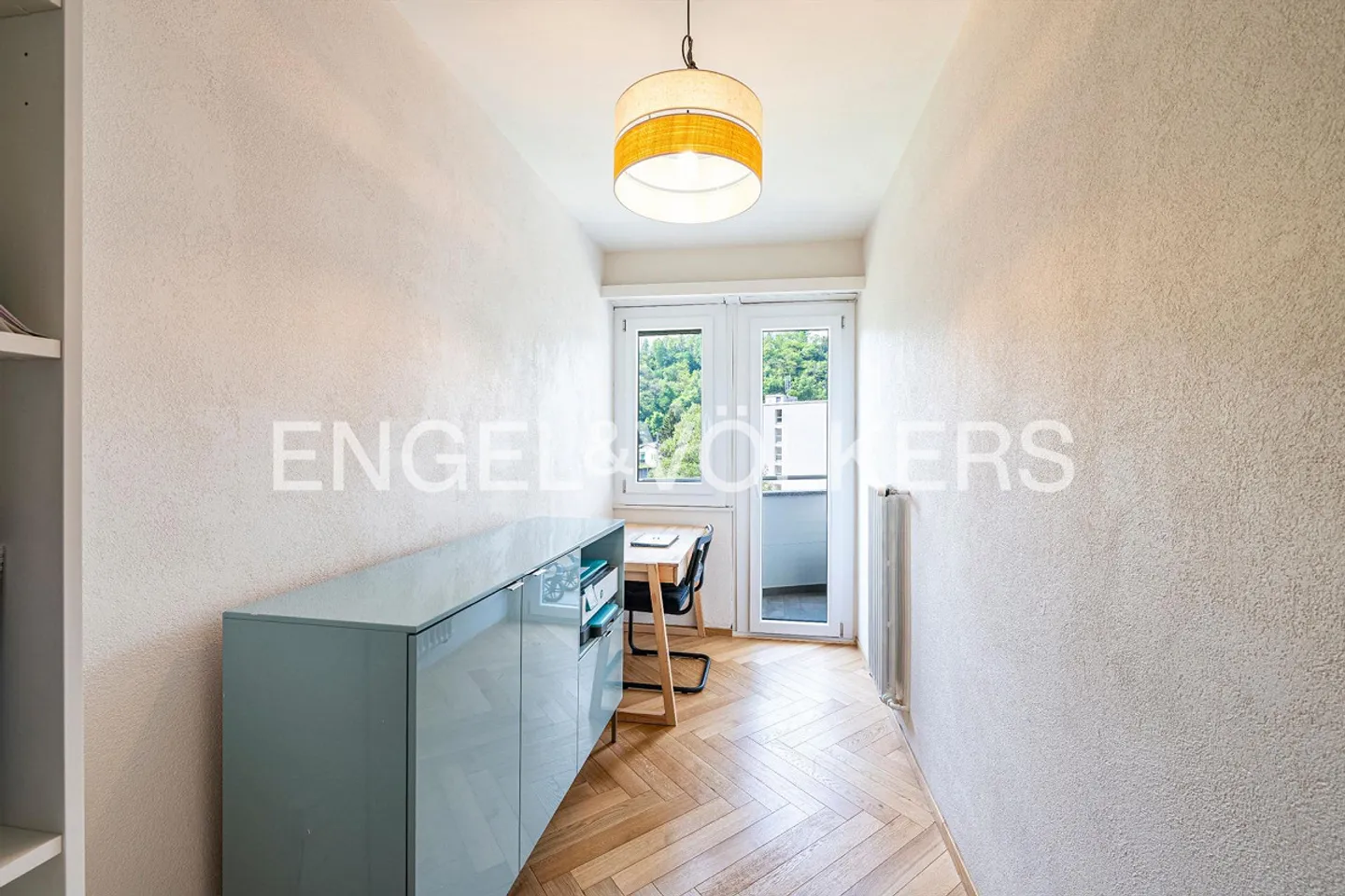 Modern Elegance in Paradiso - Photo 7 of 11