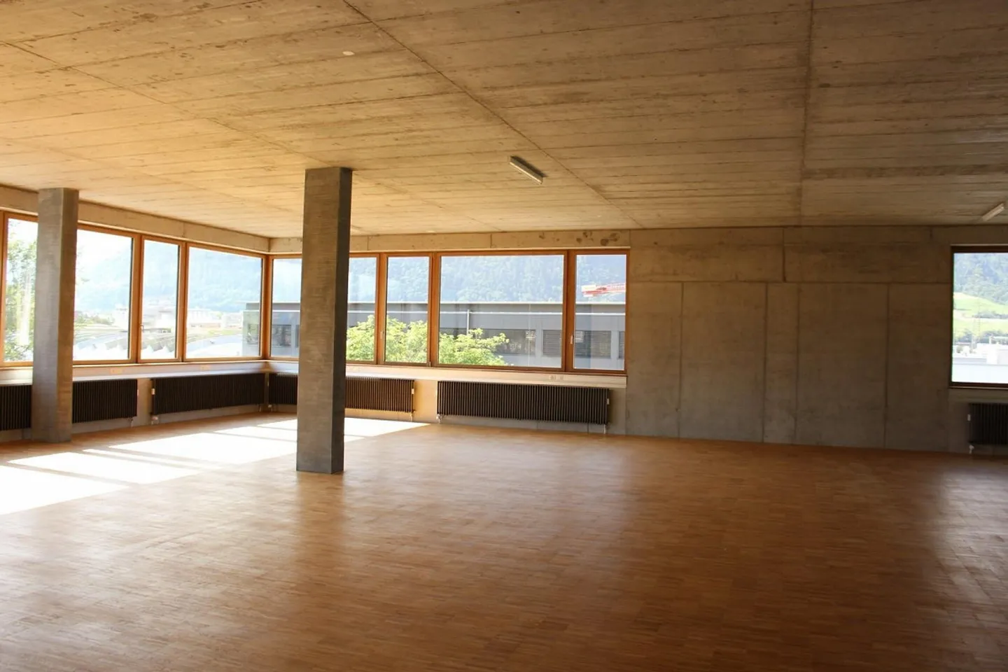 Vielseitige Gewerbefläche - Foto 6 von 7