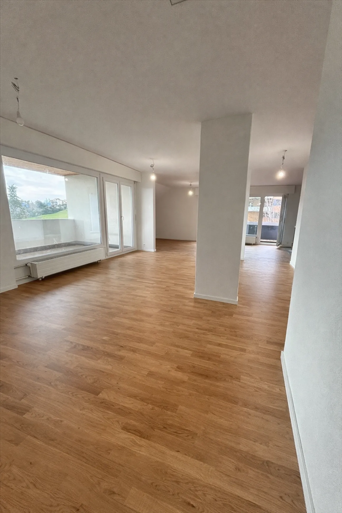 Ultimo piano 4.5 stanze - Foto 3 di 10