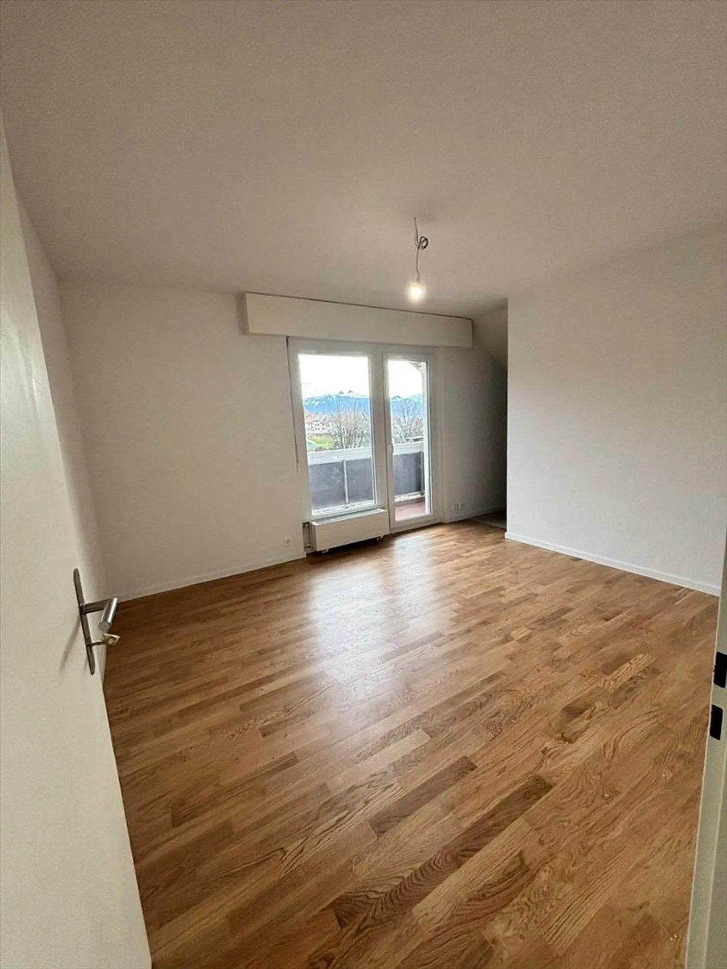 Ultimo piano 4.5 stanze - Foto 5 di 10