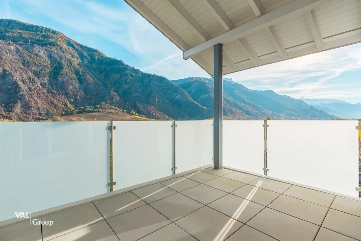 Magnificent 4.5-room penthouse with balcony and plenty of light - Photo 4 of 13