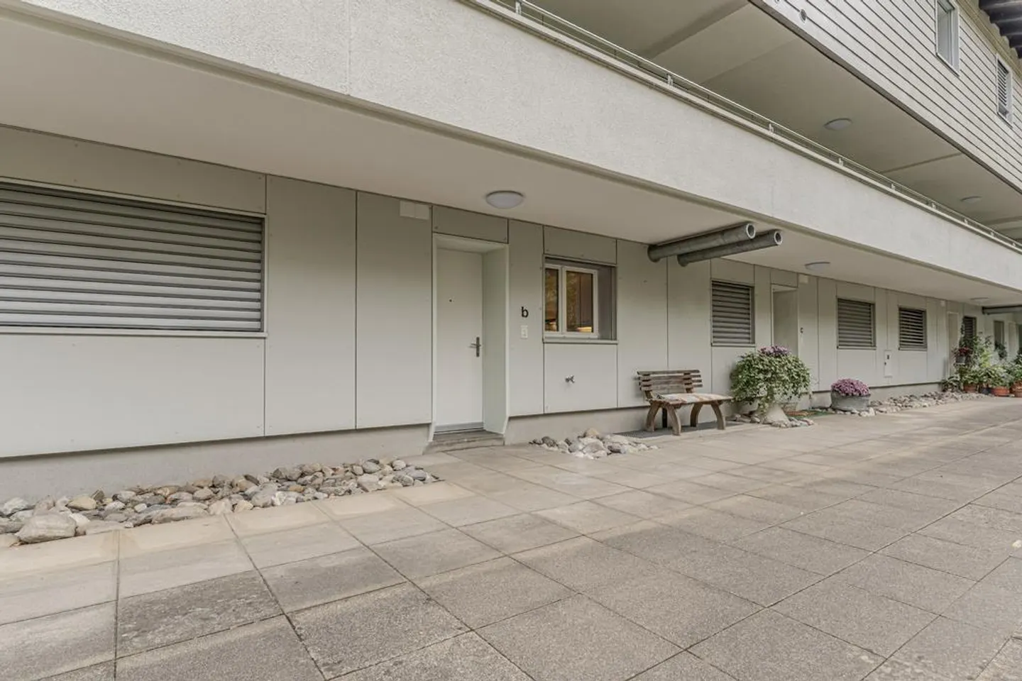 Appartement rénové de 3 pièces avec terrasse à louer - Photo 12 sur 12