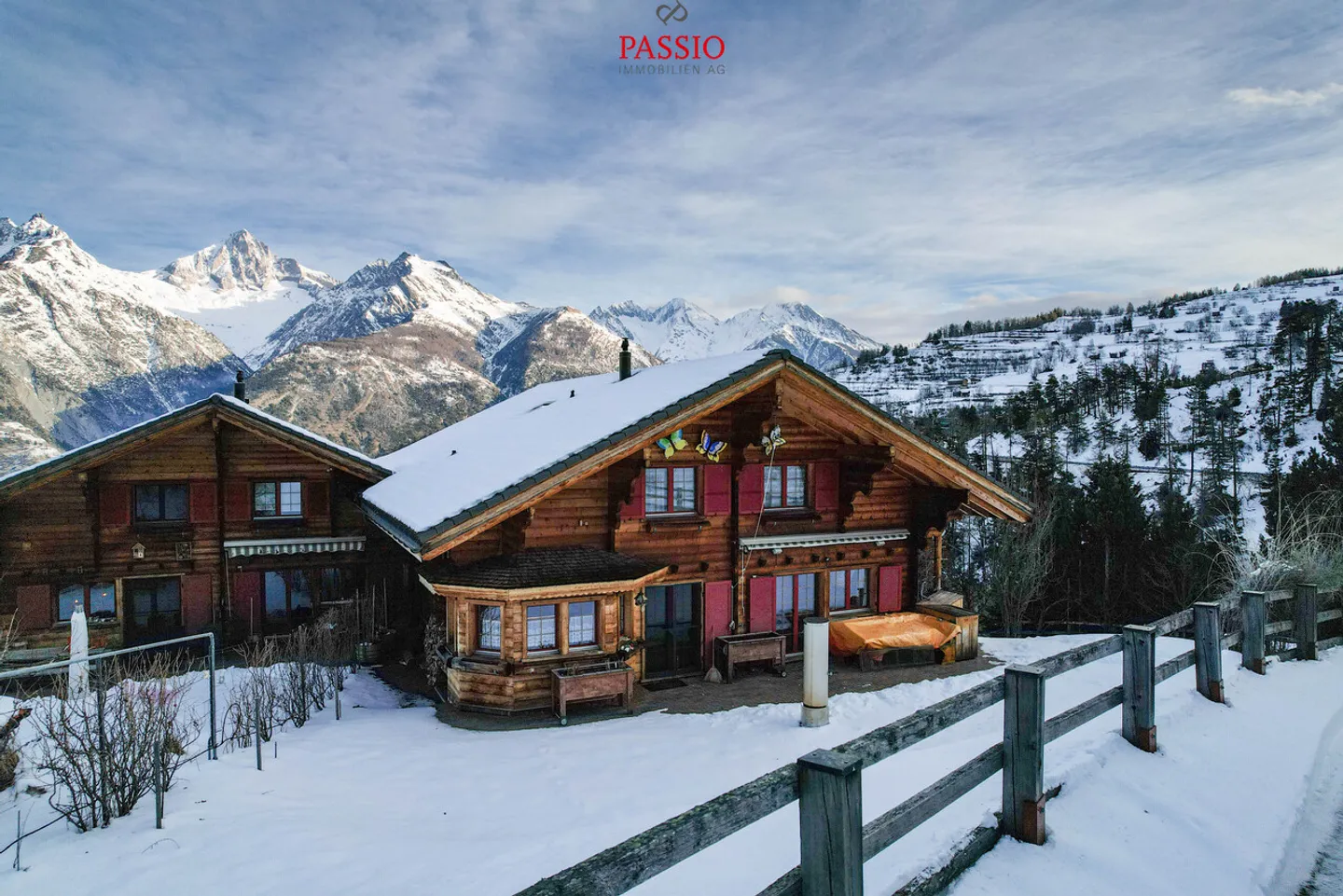 Maison en bois de mélèze de 6,5 pièces avec vue fantastique sur les Alpes - Photo 3 sur 35