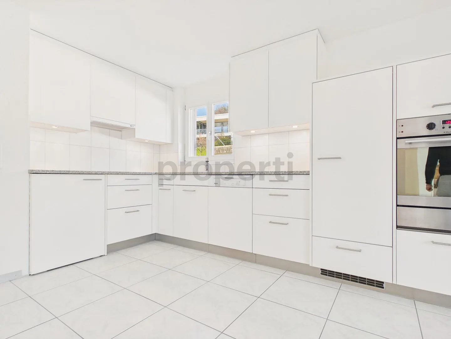 Modernes Apartment mit sonniger Terrasse - Foto 7 von 14