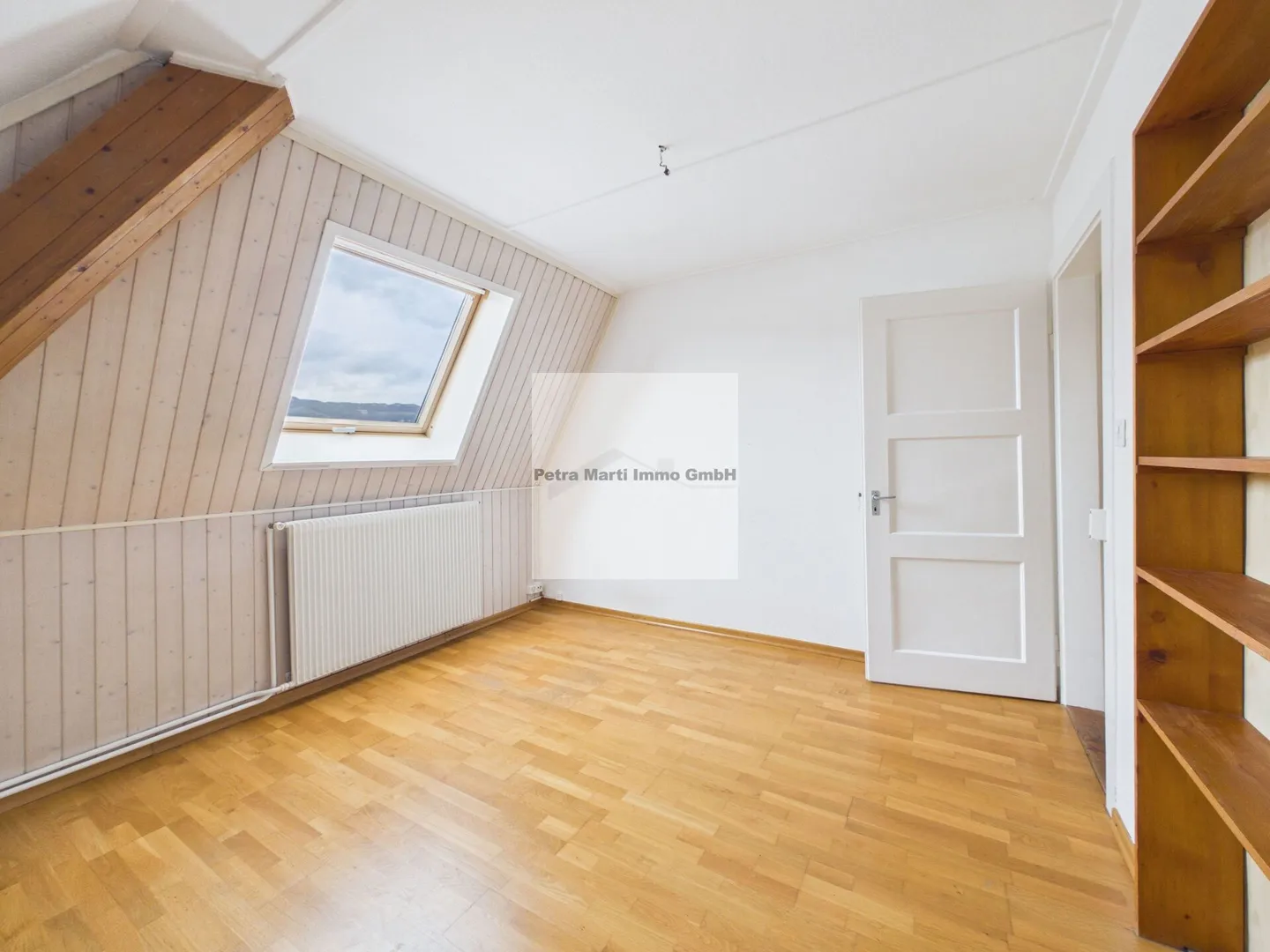 Accogliente appartamento mansardato di 3.5 locali in posizione tranquilla - Foto 8 di 11