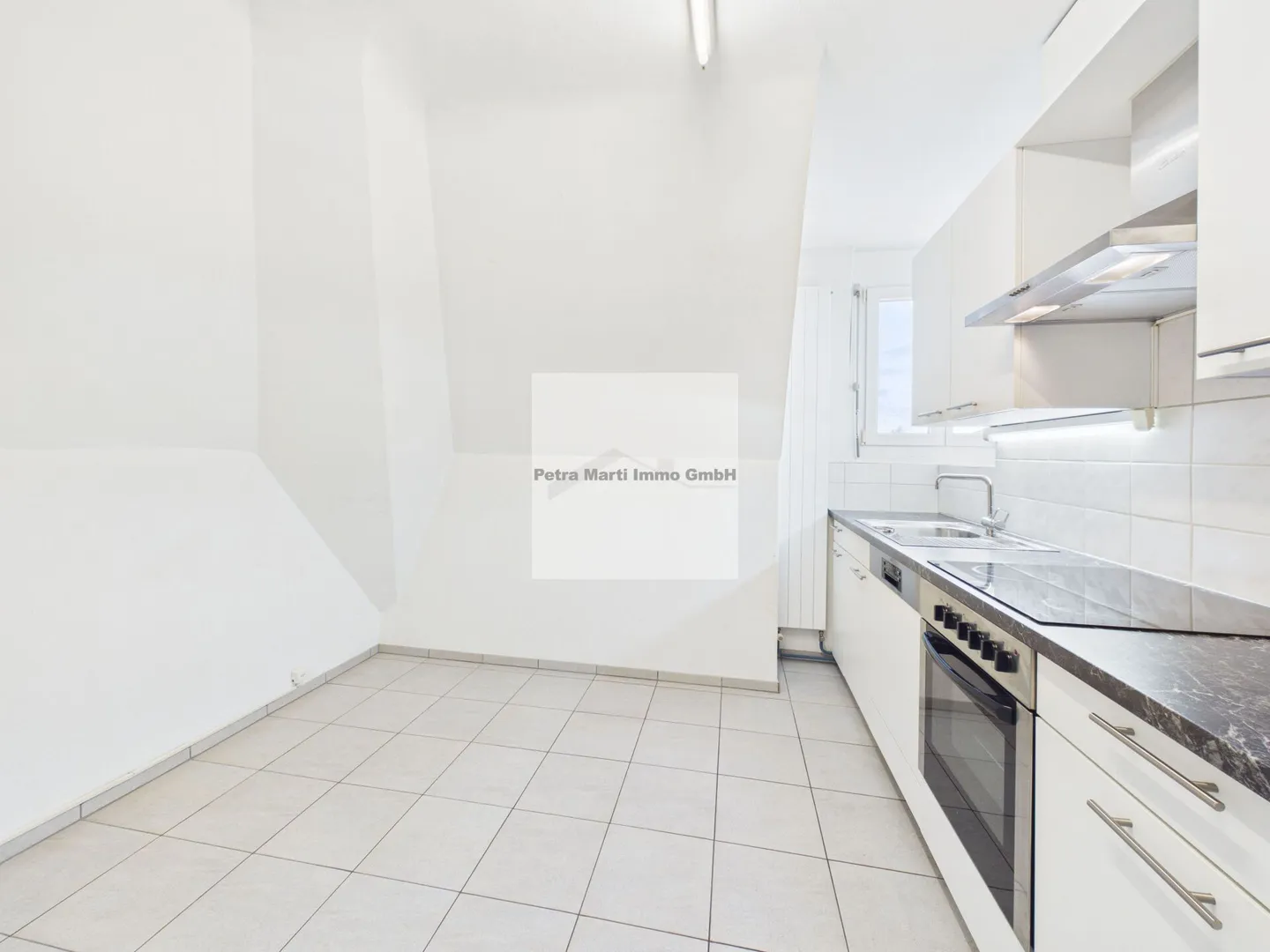 Accogliente appartamento mansardato di 3.5 locali in posizione tranquilla - Foto 2 di 11