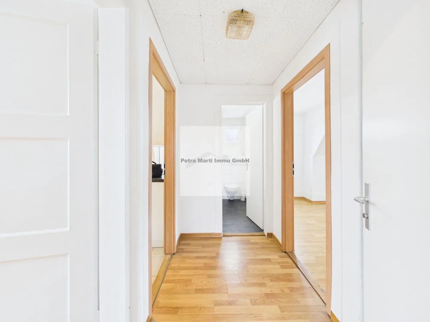 Accogliente appartamento mansardato di 3.5 locali in posizione tranquilla - Foto 9 di 11