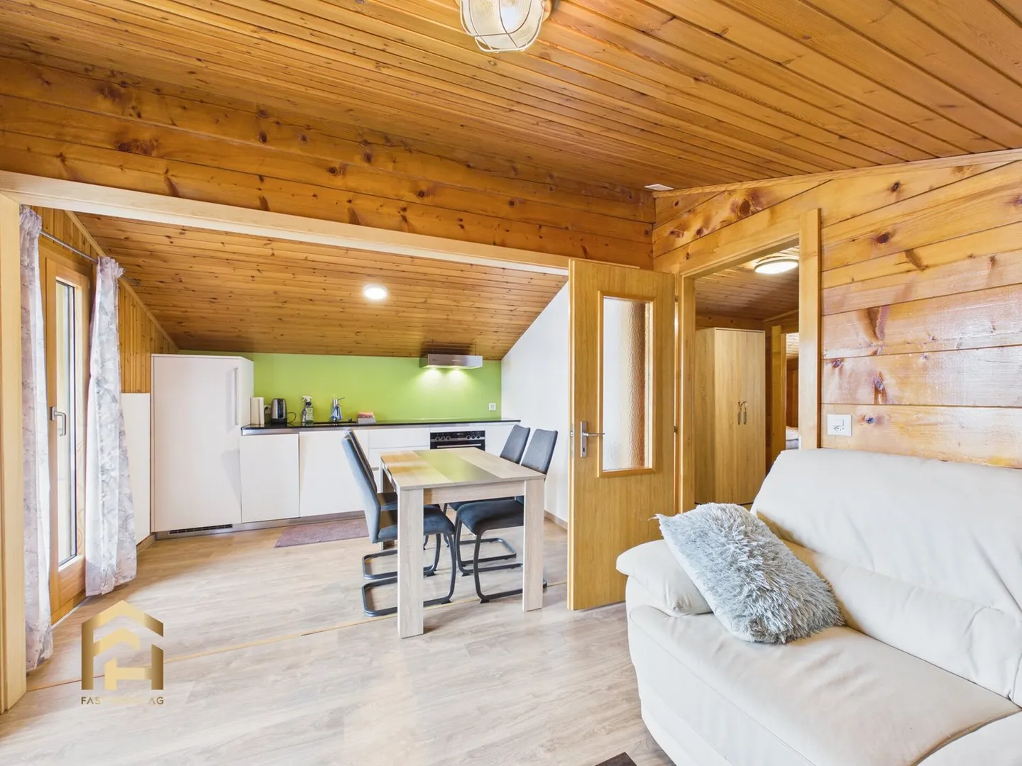 Renovated, cozy 2.5-room attic apartment in the mountain village of Ergisch - Photo 1 of 13