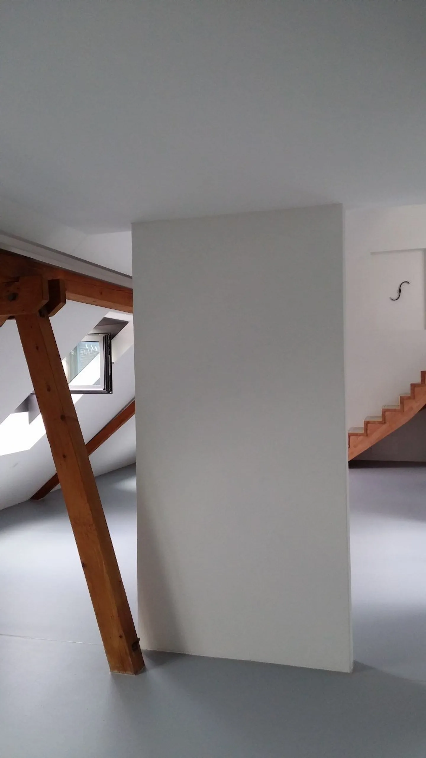 Modern Loft Apartment in the City - Photo 10 of 11