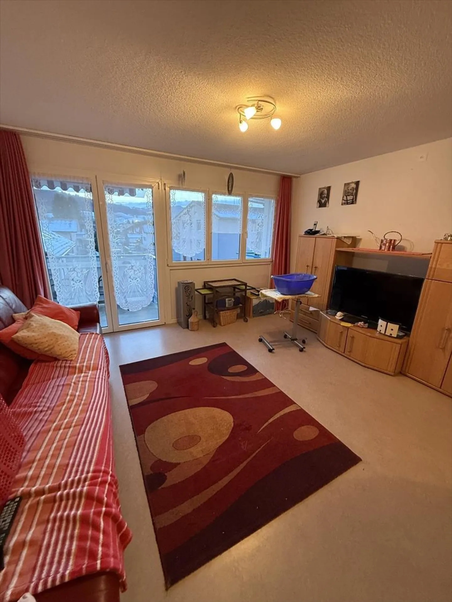 2.5 Room Apartment - Photo 2 of 4