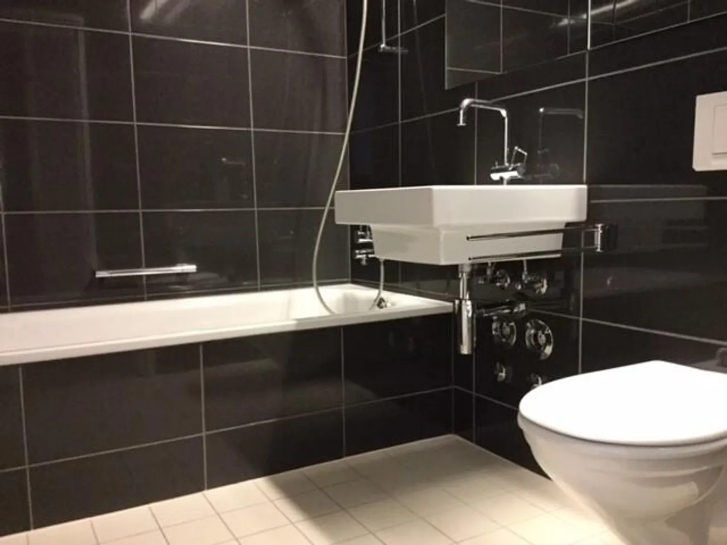 Moderne 4.5-Zimmerwohnung - Foto 2 von 11