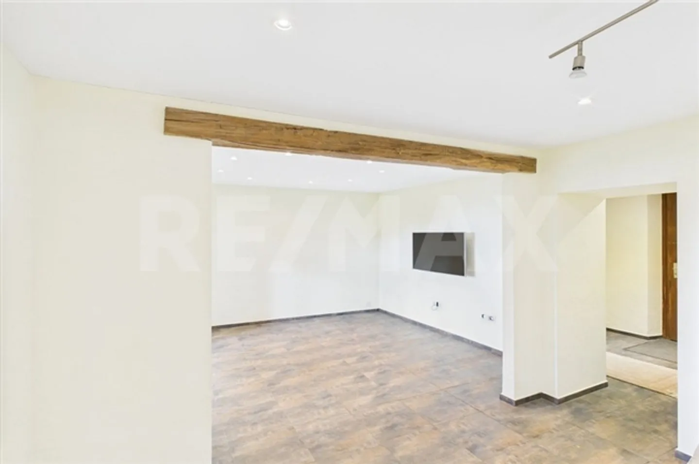 Casa singola di 6,5 stanze - Foto 8 di 13