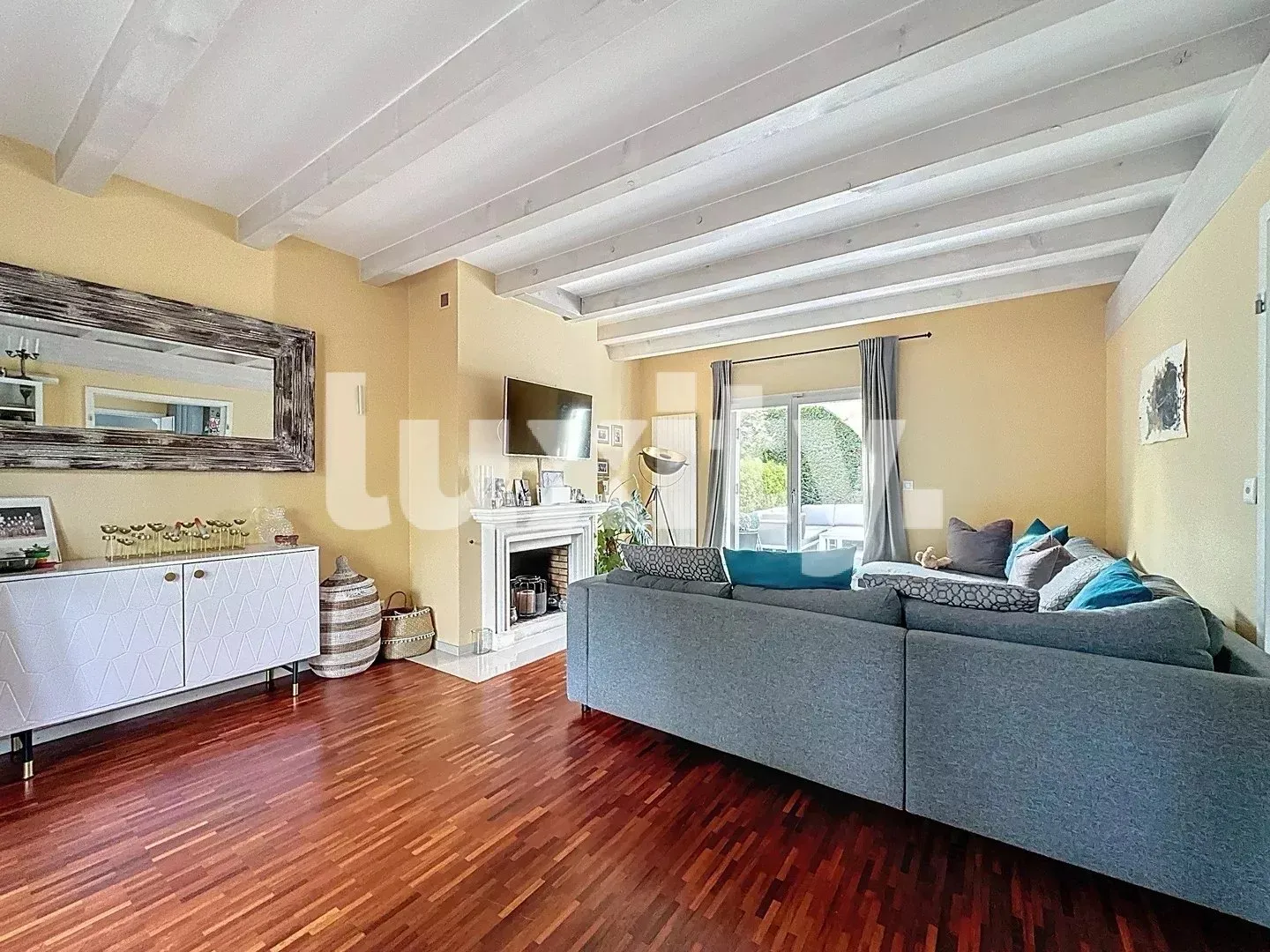 6-room house - Photo 2 of 3