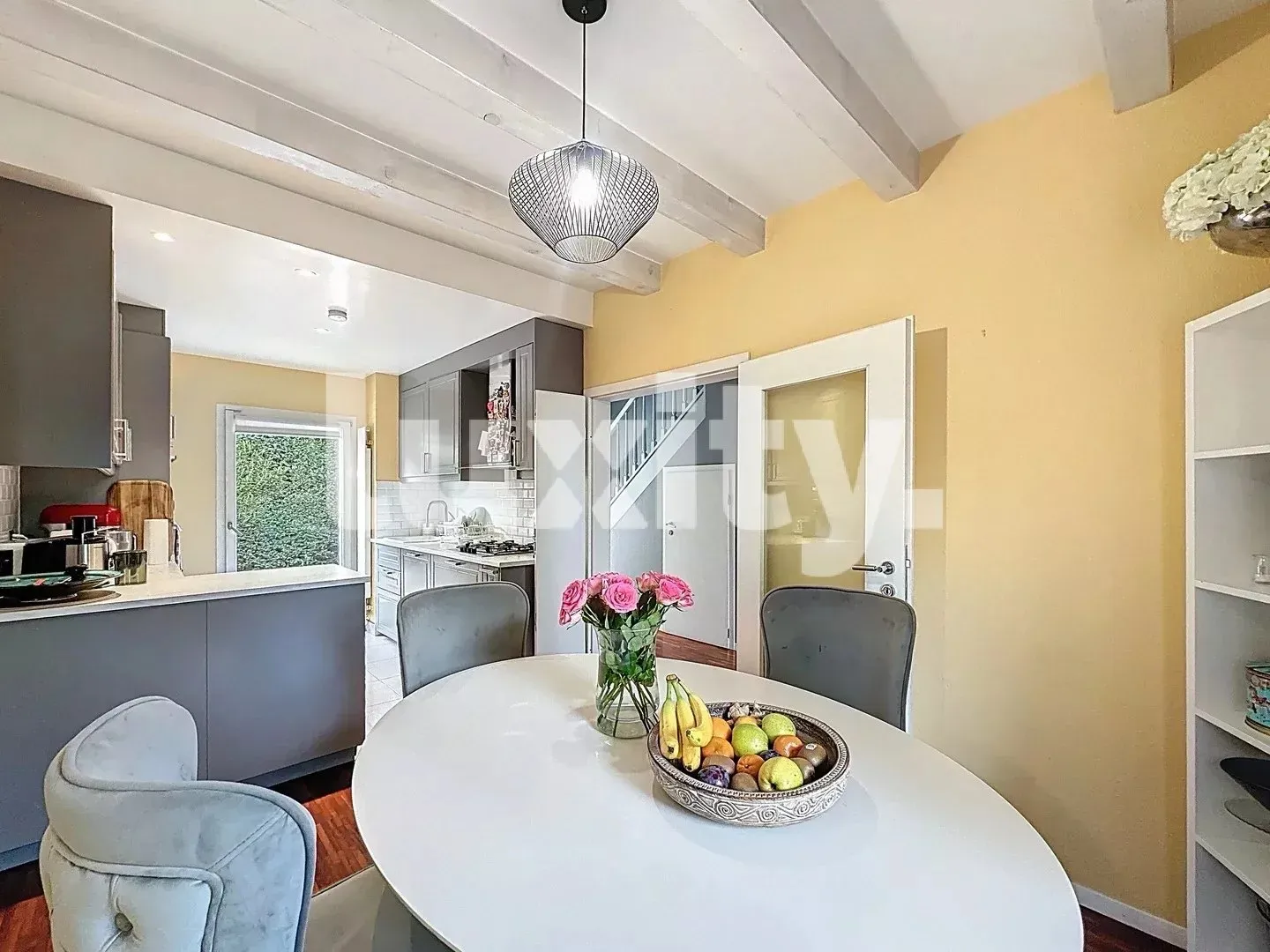 6-room house - Photo 3 of 3