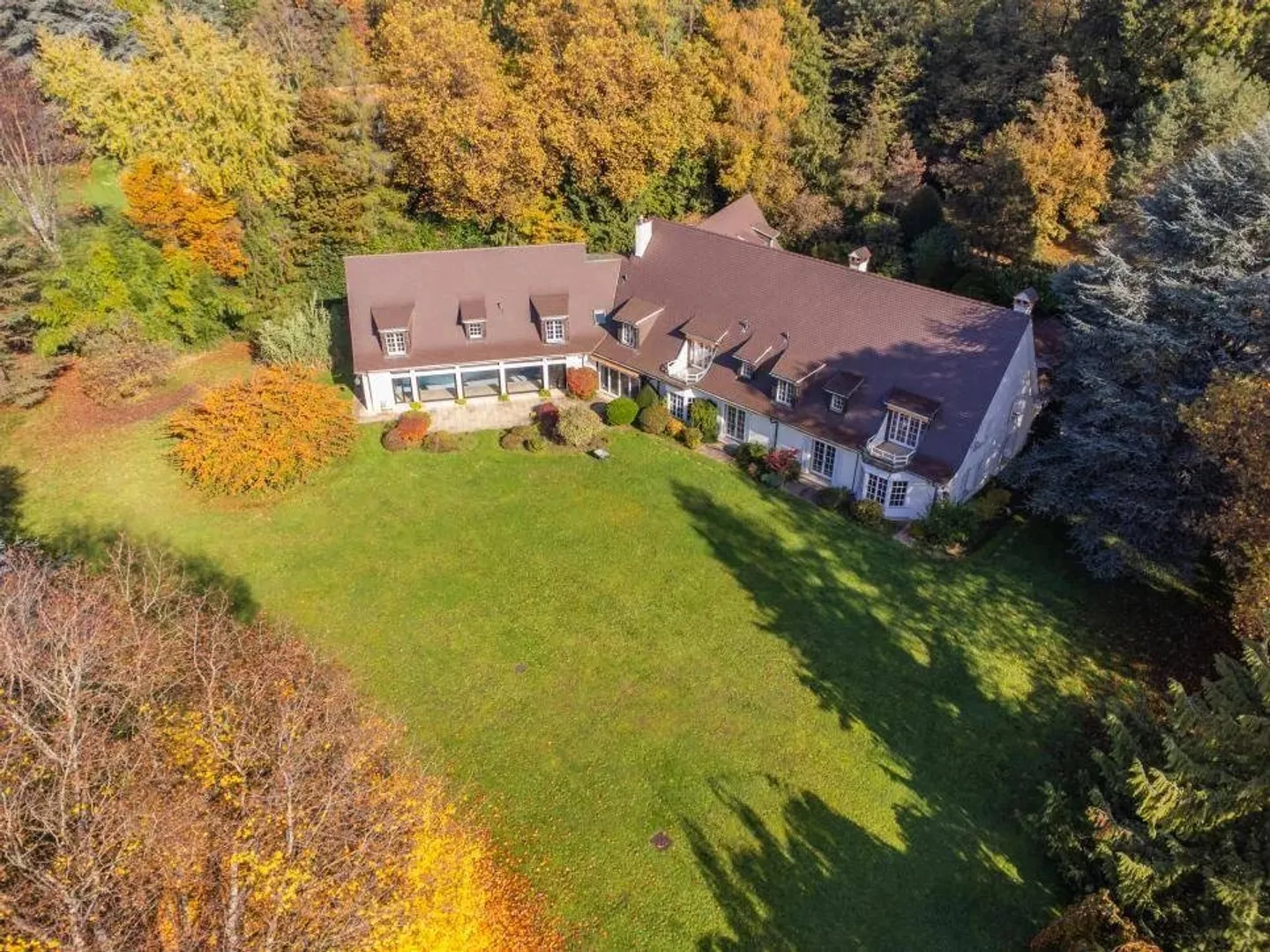 Magnificent property in a green harbor near Lausanne! - Photo 2 of 13