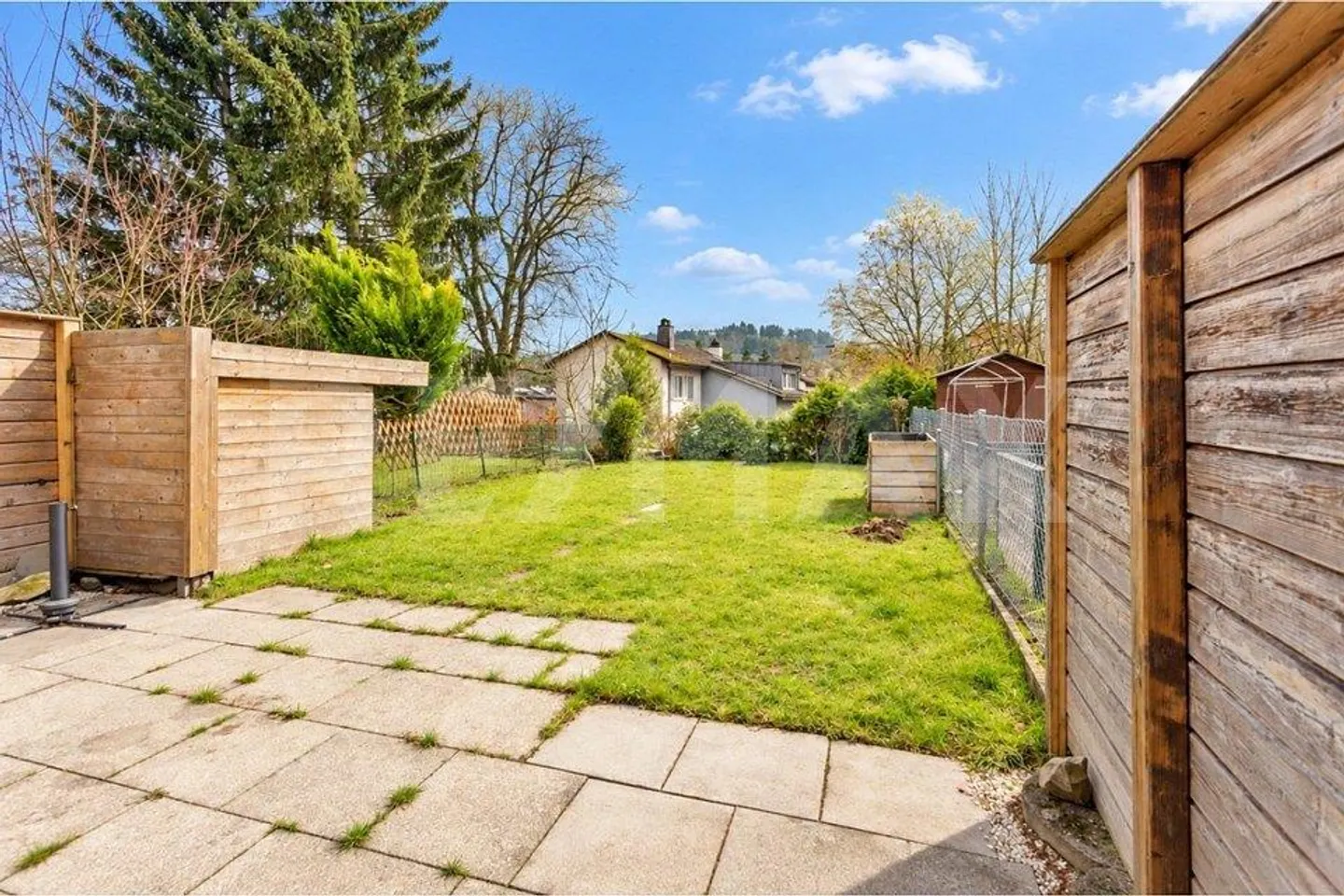 Charming 4.5-room terraced family house in a quiet residential area - Photo 10 of 13