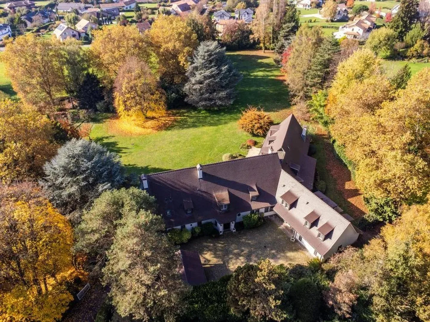 Magnificent property in a green harbor near Lausanne! - Photo 13 of 13