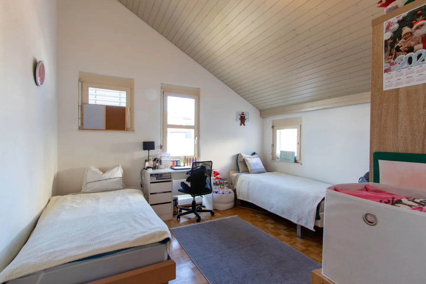 Grosszügige 4.5-Zimmer-Wohnung mit Balkon in Domdidier - Foto 8 di 11