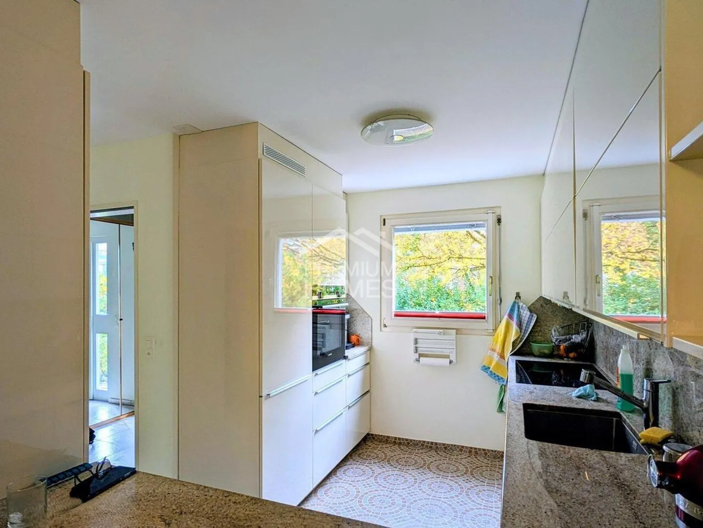 Your new family home: bright, quiet, centrally located - Photo 4 of 10