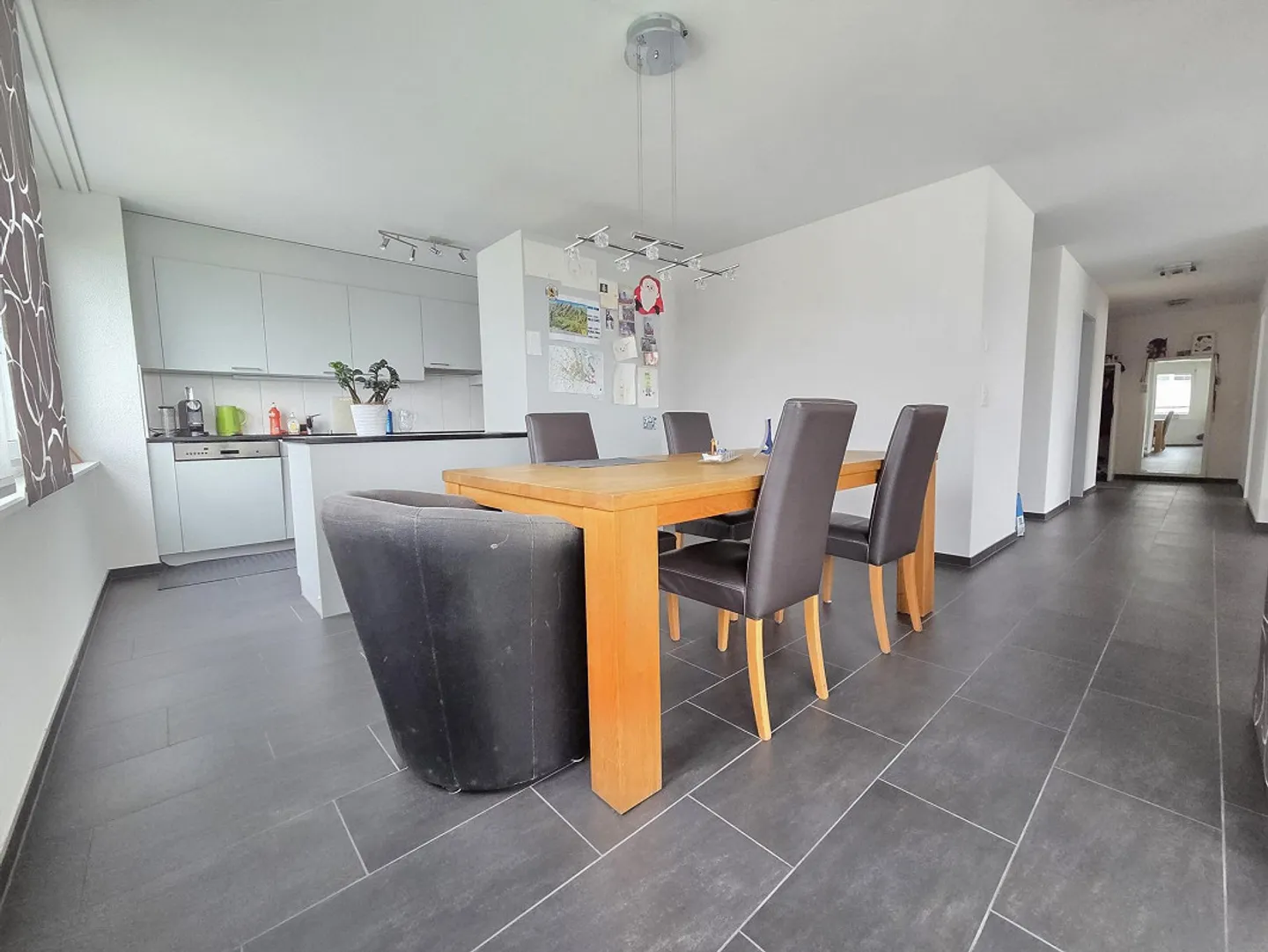 Lichtdurchflutete Wohnung mit Fernblick - Foto 3 von 14