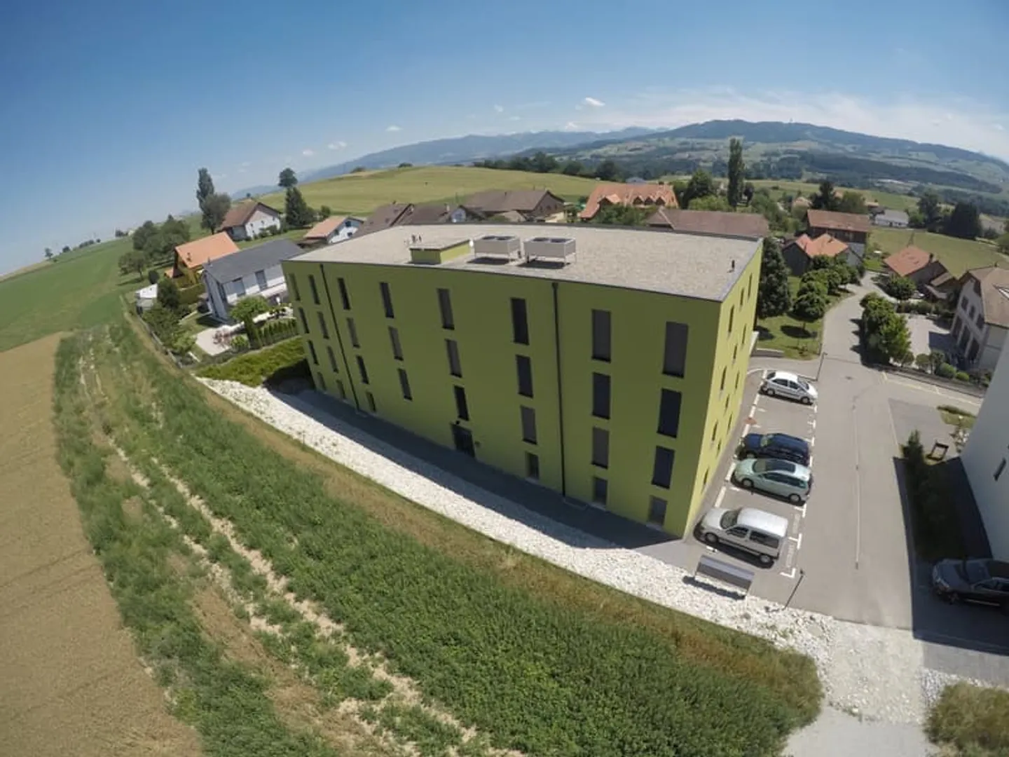 Furnished 2.5 room apartment - Photo 2 of 7