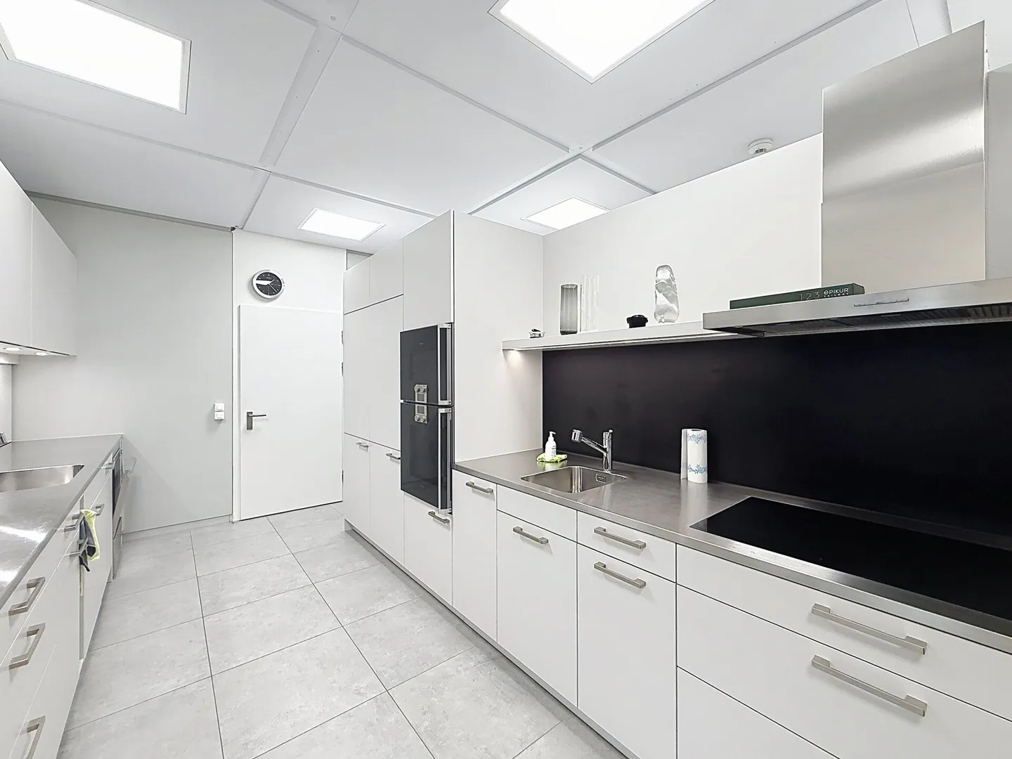 Central Office Spaces in Ittigen - Photo 8 of 14