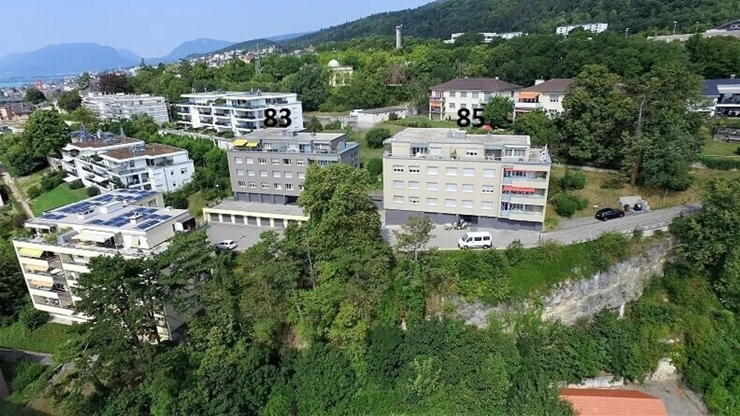 Charming 2-room apartment with stunning views of Lake Neuchâtel - Photo 1 of 3