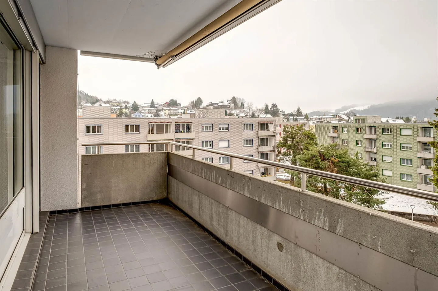 Votre nouveau chez-vous avec une vue magnifique - Photo 12 sur 13