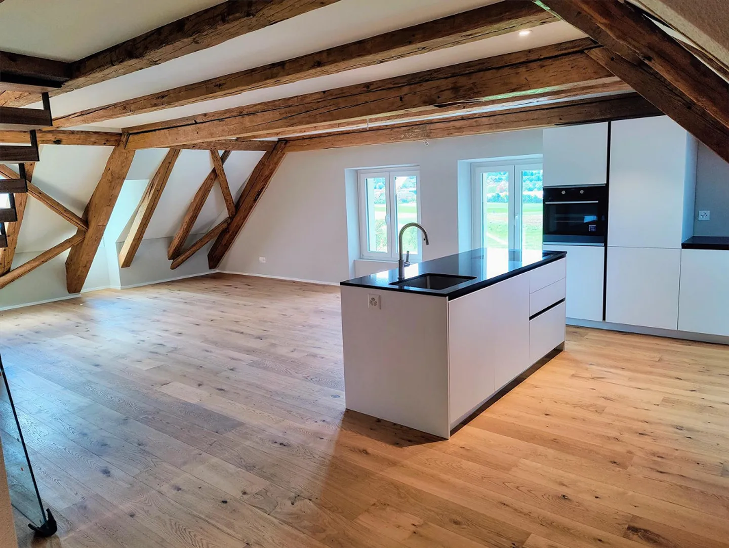 Charmante Maisonette-Dachwohnung mit Terrasse - Photo 1 sur 7