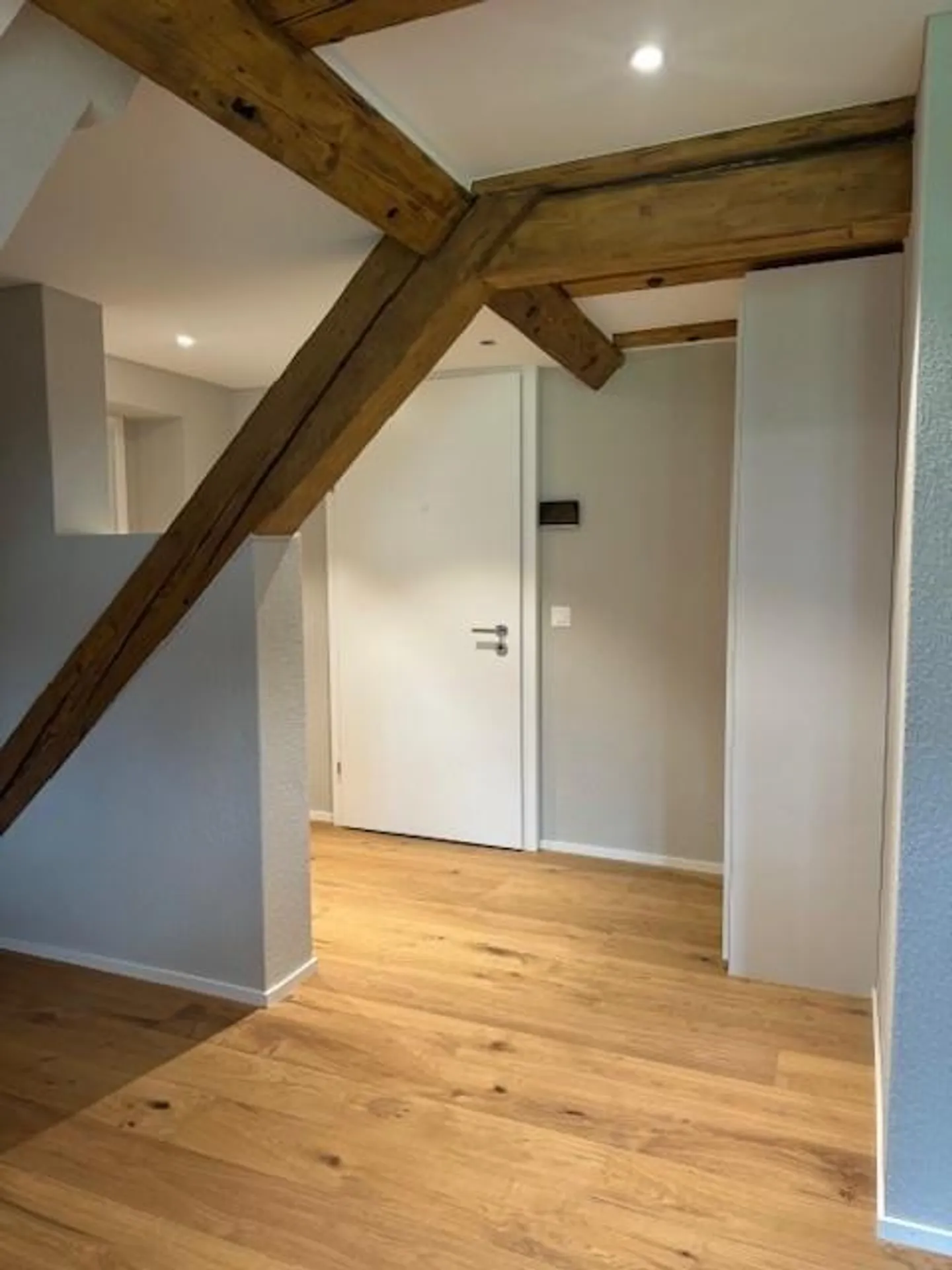 Charmante Maisonette-Dachwohnung mit Terrasse - Photo 4 sur 7