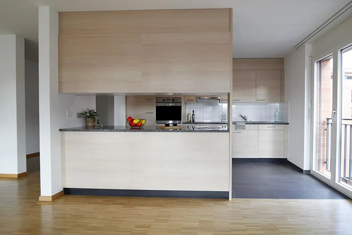 Modern 5.5-Room Apartment - Photo 4 of 11