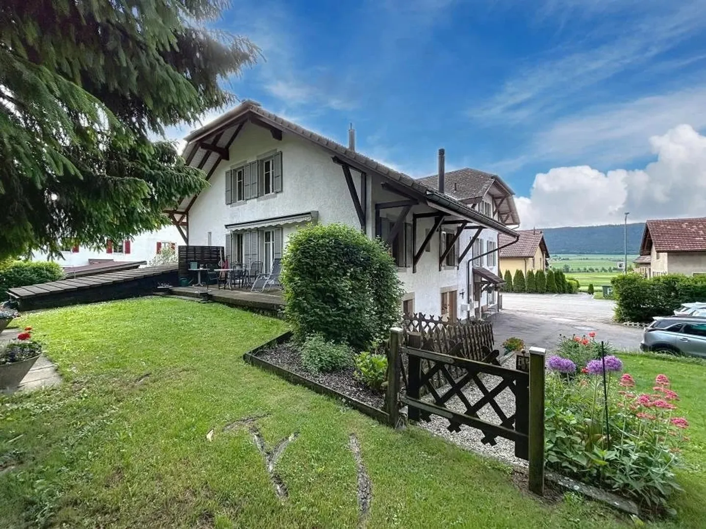 Maison avec 3 appartements dans le village - Photo 1 sur 8