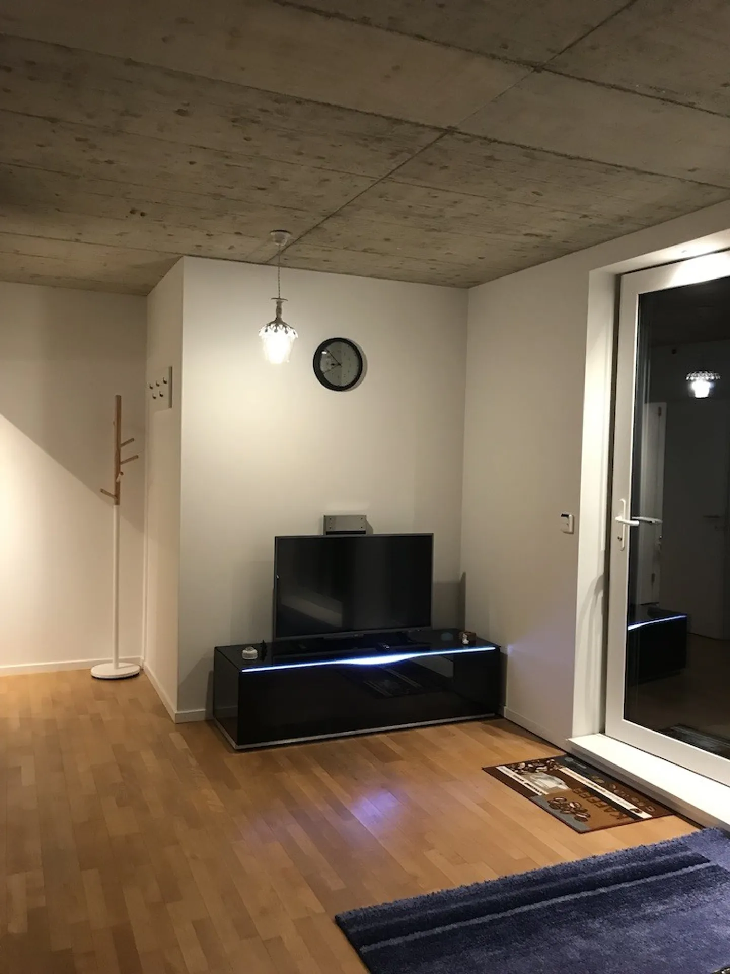 Furnished apartment for rent - Photo 1 of 13