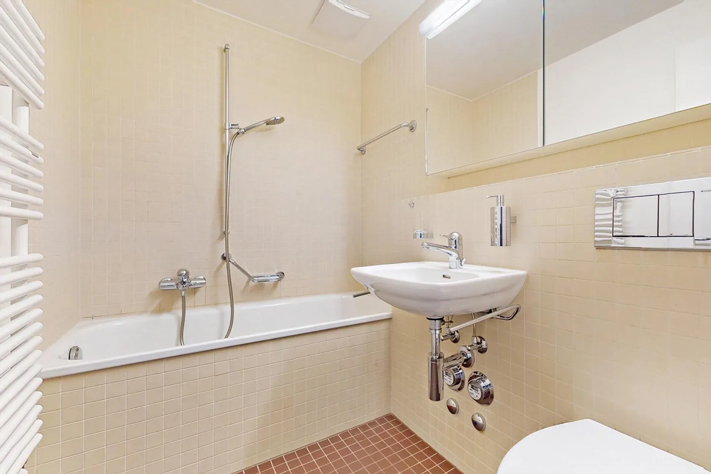 Appartement moderne à Gellert - Photo 6 sur 6