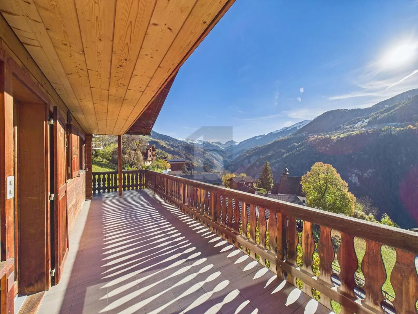 L'IDYLLE MONTAGNEUSE RENCONTRE LA PROXIMITÉ DE LA VILLE - Photo 1 sur 6