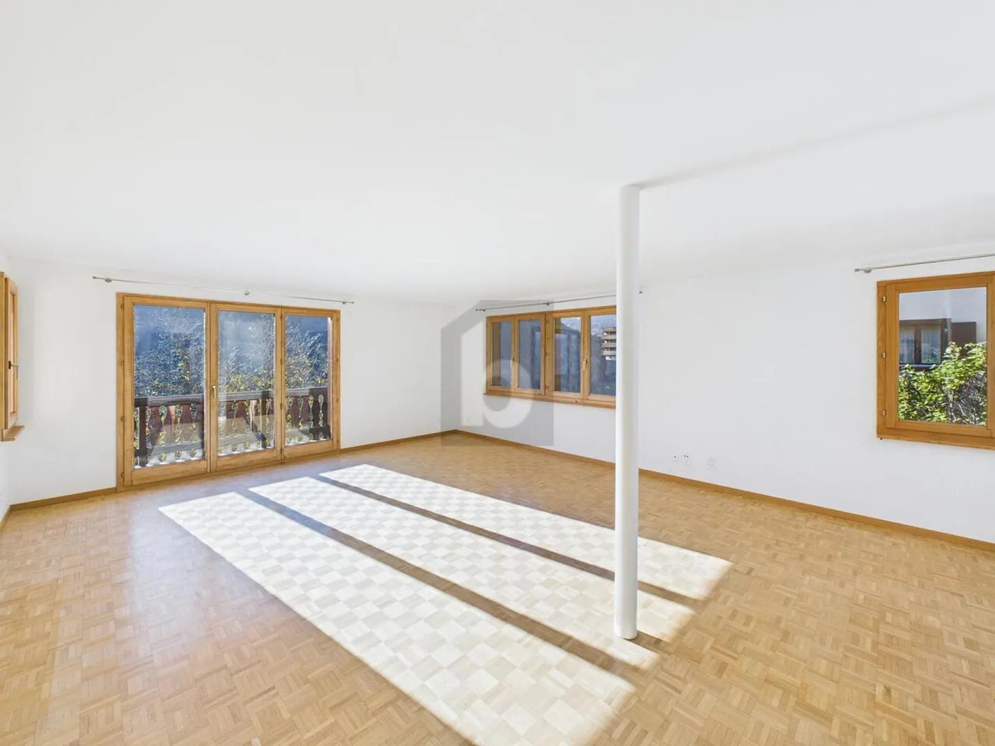 L'IDYLLE MONTAGNEUSE RENCONTRE LA PROXIMITÉ DE LA VILLE - Photo 2 sur 6