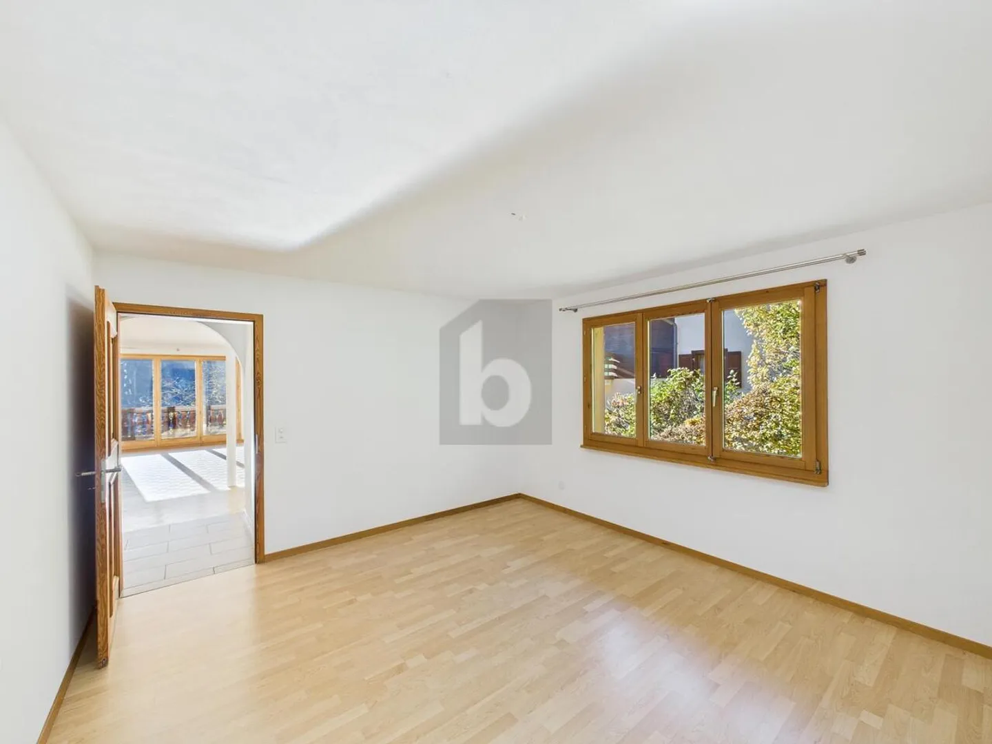 L'IDYLLE MONTAGNEUSE RENCONTRE LA PROXIMITÉ DE LA VILLE - Photo 3 sur 6