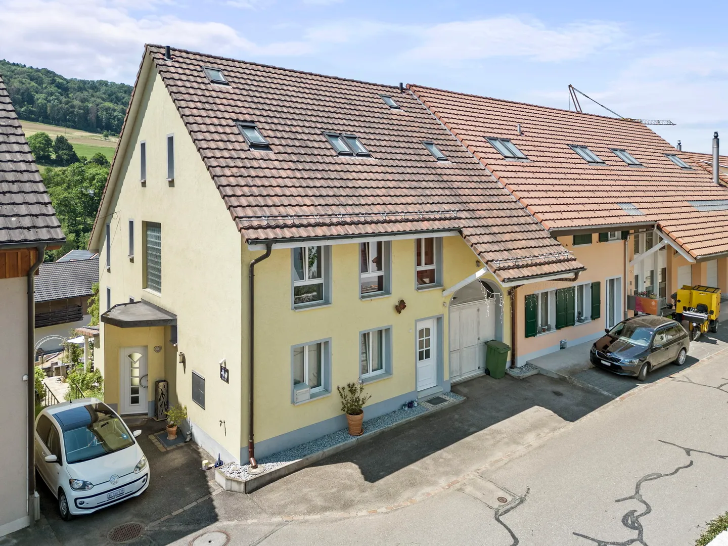Stilvolles Familienhaus mit Garten - Foto 1 von 9