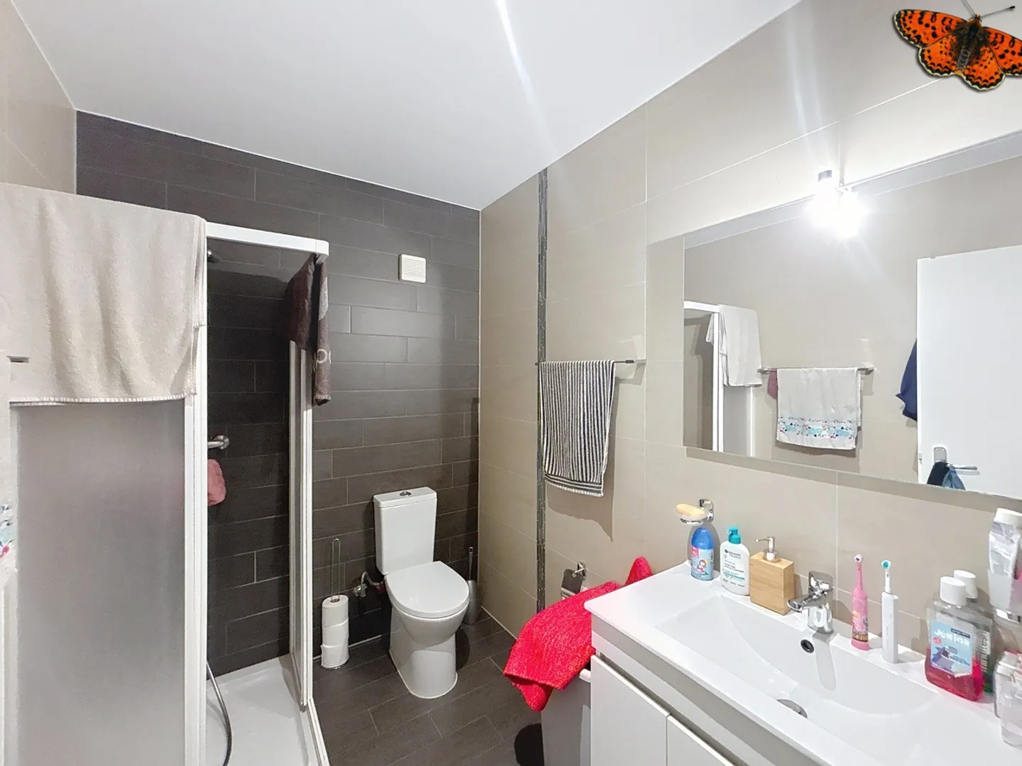 Gemischt genutztes Gebäude mit gutem Ertrag und großem Entwicklungspotenzial! - Foto 10 von 16