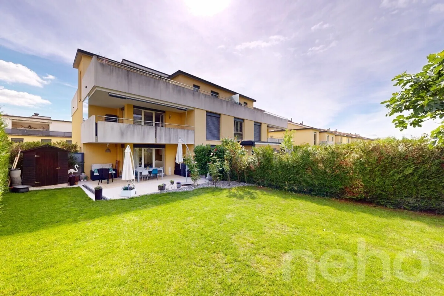 Contemporary duplex with 5.5 rooms and garden in Cortaillod - Photo 3 of 12