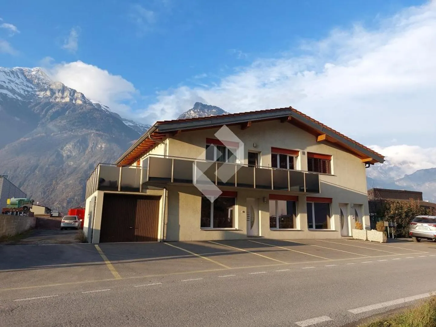 Mischgenutztes Gebäude kaufen - Foto 4 von 13