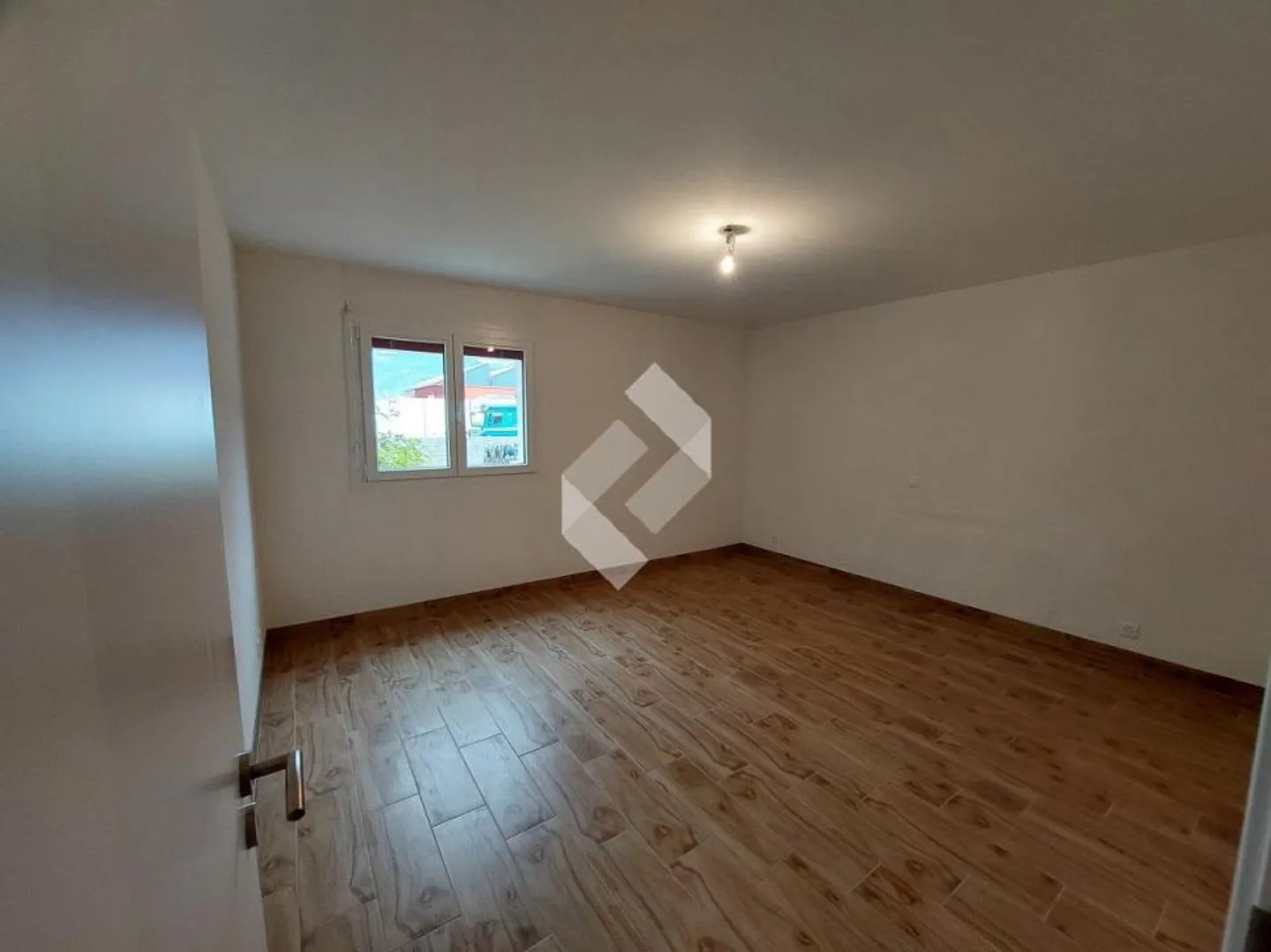 Mischgenutztes Gebäude kaufen - Foto 10 von 13