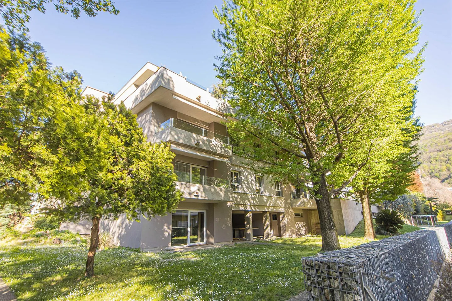 Living in the Green, a Stone's Throw from the Heart of Bellinzona - Photo 1 of 11