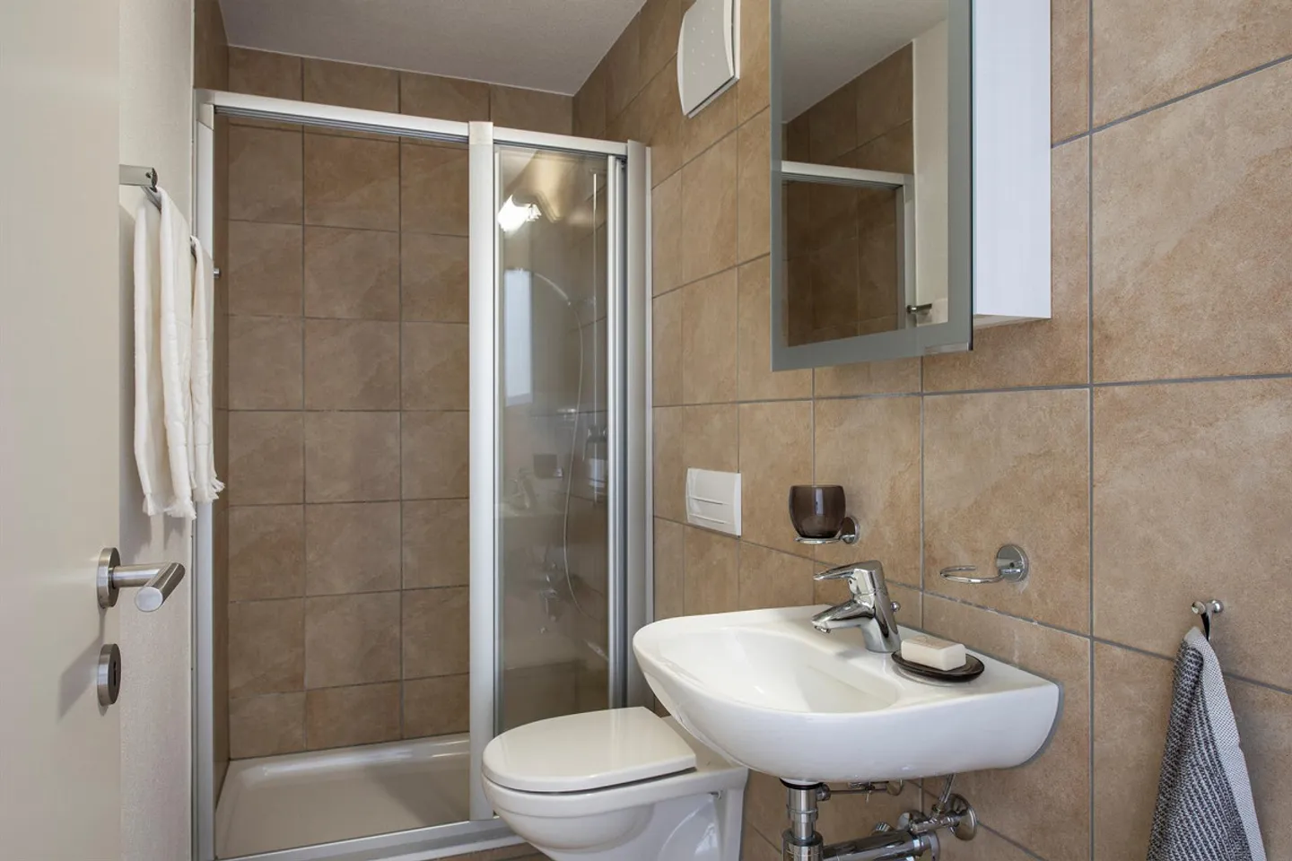 Geräumige Wohnung mit Balkon - Foto 9 von 13