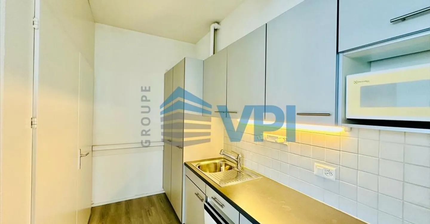 Office space for rent - Photo 6 of 13