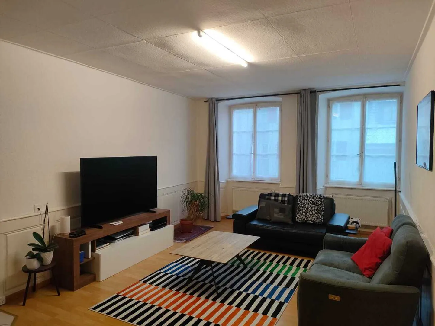 2,5-Zimmer-Wohnung mit Ofen und Kamin - Foto 3 von 11