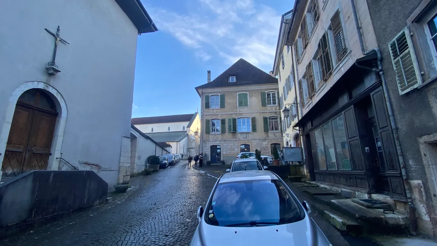 2,5-Zimmer-Wohnung mit Ofen und Kamin - Foto 11 von 11