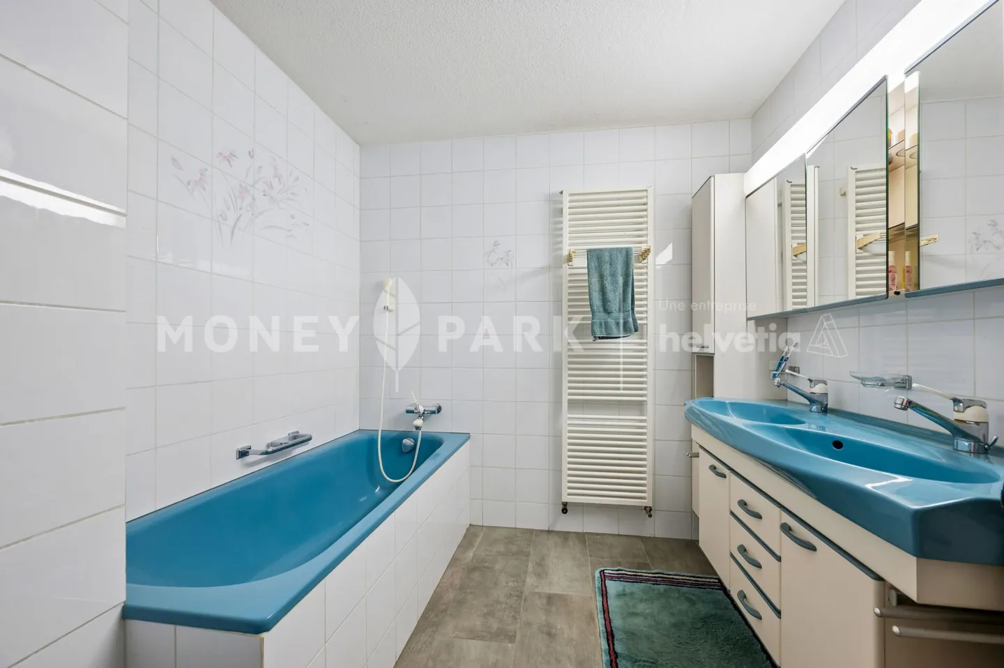 BRIGHT FAMILY APARTMENT OF 4.5 ROOMS WITH VERANDA AND PRIVATE GARDEN - Photo 7 of 12
