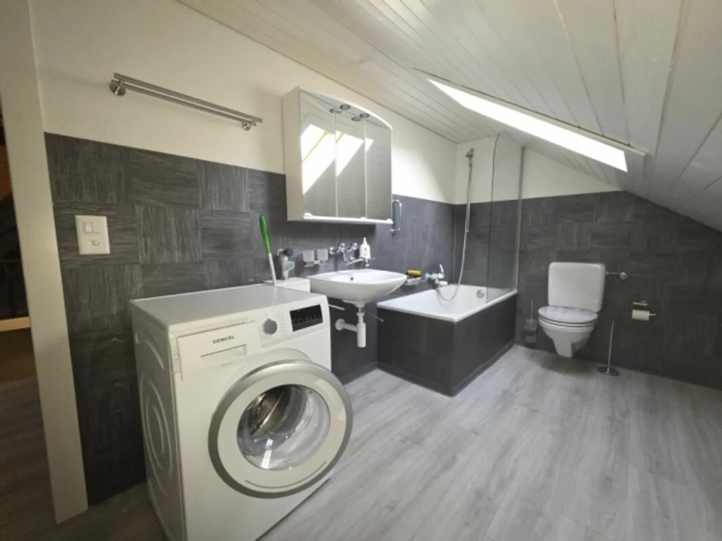 For rent immediately, spacious studio near the center in Elgg! - Photo 3 of 3